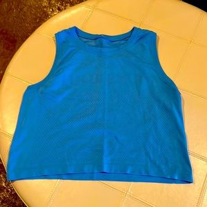 Lululemon breeze by crop